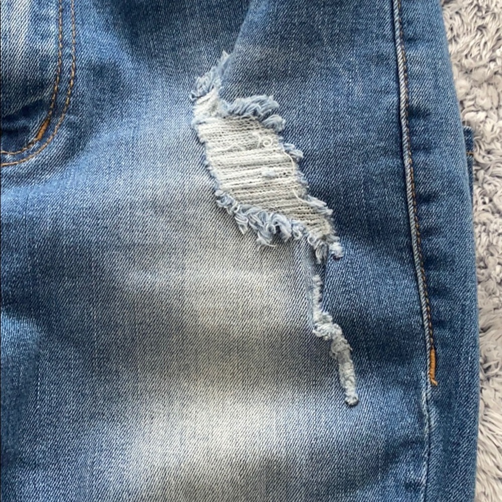Vibrant 👖 - Picture 7 of 10